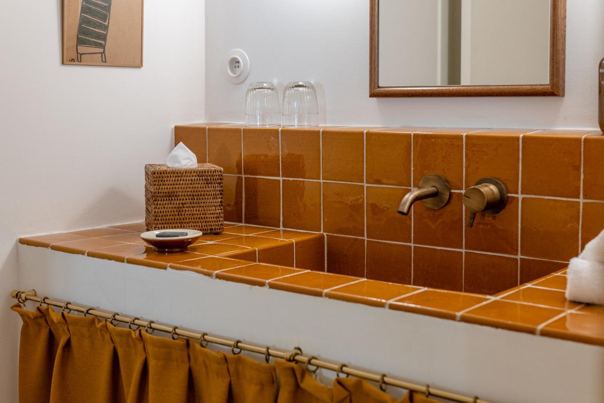 Le Moulin, Lourmarin, A Beaumier Hotel Экстерьер фото