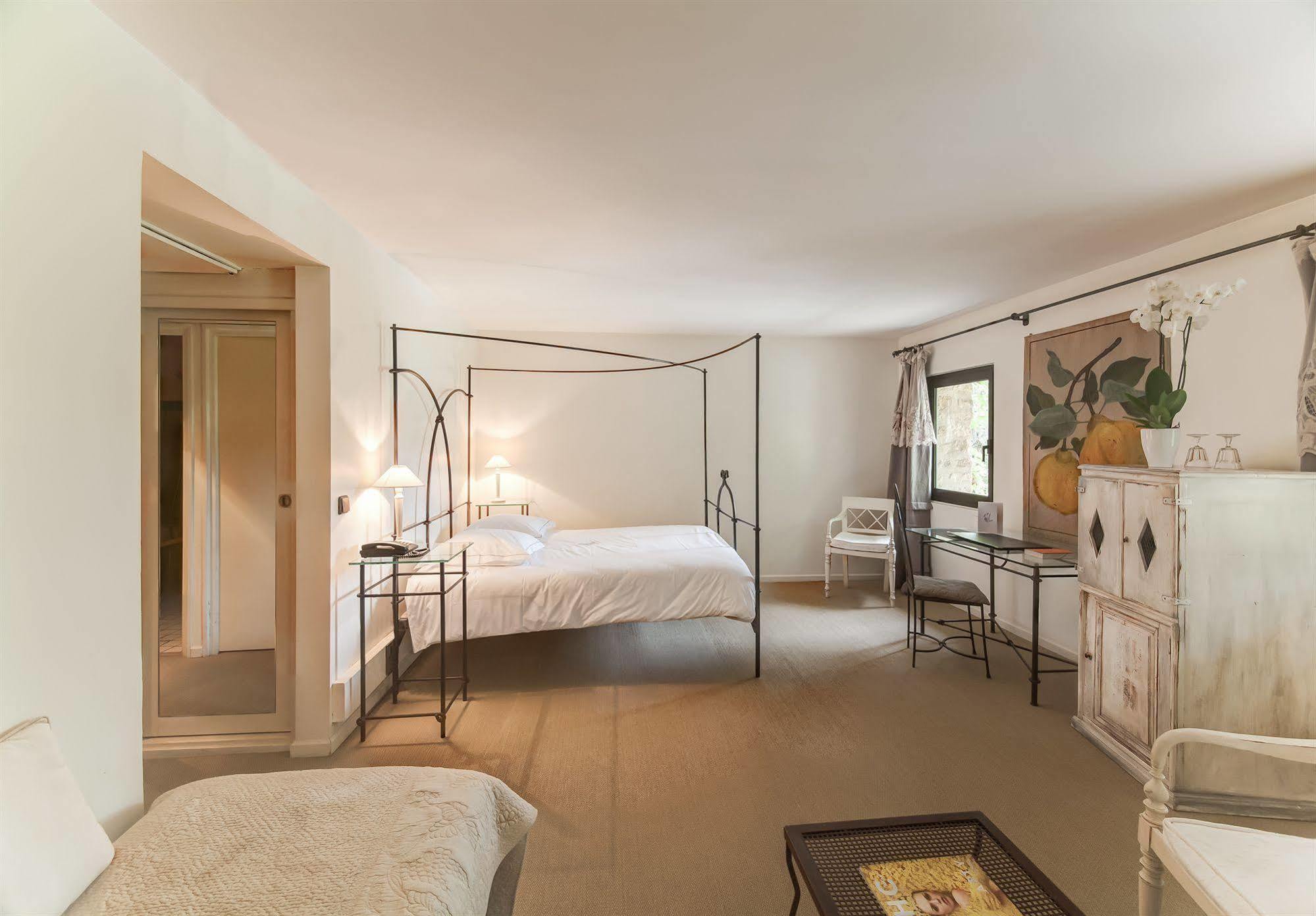 Le Moulin, Lourmarin, A Beaumier Hotel Экстерьер фото
